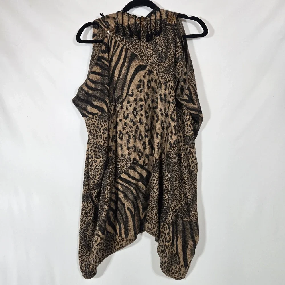 Unbranded Animal Print Shawl with Fring Neckline